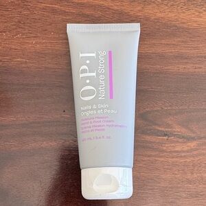 OPI Nature Strong Moisture Mission Cream NIP